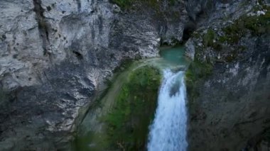 Kre Dağları Ulusal Parkı 'ndaki Ilca Şelalesi' nin hava manzarası, Türkiye