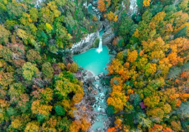 Kre Dağları Ulusal Parkı 'ndaki Ilca Şelalesi' nin hava manzarası, Türkiye