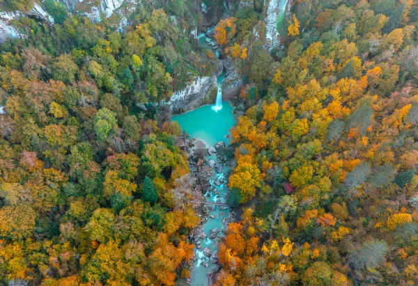 Kre Dağları Ulusal Parkı 'ndaki Ilca Şelalesi' nin hava manzarası, Türkiye