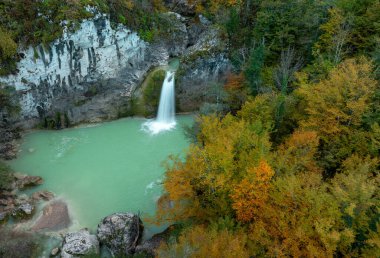 Kre Dağları Ulusal Parkı 'ndaki Ilca Şelalesi' nin hava manzarası, Türkiye