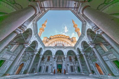 İstanbul 'un Fatih ilçesine bağlı Osmanlı İmparatorluğu Nuruosmaniye Camii camii