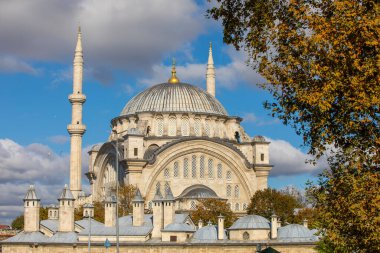 İstanbul 'un Fatih ilçesine bağlı Osmanlı İmparatorluğu Nuruosmaniye Camii camii