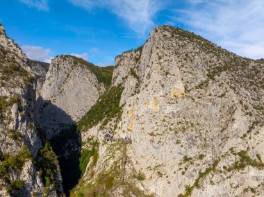 There are incredibly beautiful places around Kastamonu that make you breathe. One of them is Valla Canyon in Pnarba district. Valla Canyon, which clipart