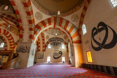 15. yüzyıl Eski Camisi (Eski Camii), güzel erken dönem Osmanlı mimarisi, Edirne, Türkiye