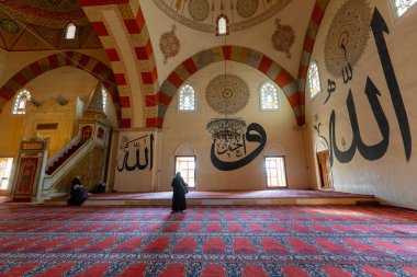 15. yüzyıl Eski Camisi (Eski Camii), güzel erken dönem Osmanlı mimarisi, Edirne, Türkiye