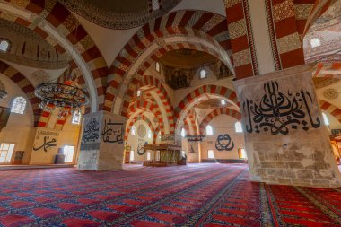 15. yüzyıl Eski Camisi (Eski Camii), güzel erken dönem Osmanlı mimarisi, Edirne, Türkiye