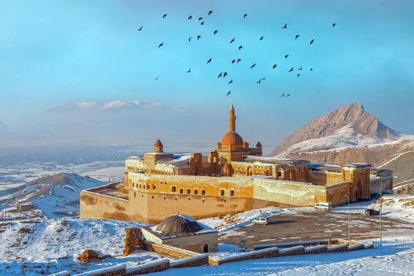 Dogubayazit 'teki Ishak Paşa Sarayı, Türkiye