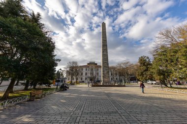 İstanbul, Türkiye 'den Theodosius Obelisk ve Mavi Cami. Yüksek kalite fotoğraf
