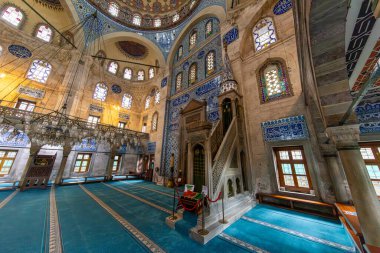 Sokollu Mehmed Paşa Camii, mimar Mimar Sinan tarafından tasarlanan ve duvarlardaki Iznik fayanslarının kalitesiyle tanınan 16.
