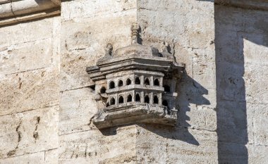 3. Mustafa 'nın mezarındaki kuş kafesi, İstanbul