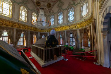 İstanbul 'un tarihi ve turistik bölgesinde Eminonu yakınlarındaki Sultan Abdulhamid I mozolesi veya türbesi.