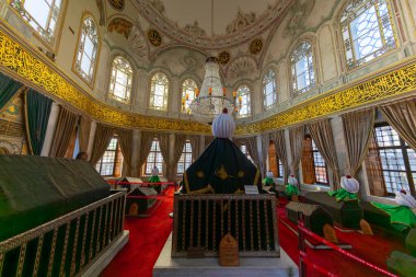 İstanbul 'un tarihi ve turistik bölgesinde Eminonu yakınlarındaki Sultan Abdulhamid I mozolesi veya türbesi.