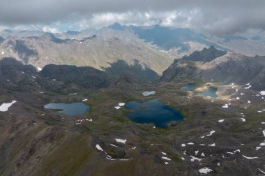 Ispir Yedigoller, Türkiye 'nin el değmemiş coğrafyalarından biri olan Ovit Dağı' nın güney yamaçları, volkanik gölleriyle keşfedilmesi gereken bir bölge. Erzurum, Türkiye.