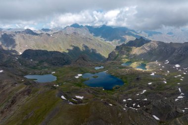Ispir Yedigoller, Türkiye 'nin el değmemiş coğrafyalarından biri olan Ovit Dağı' nın güney yamaçları, volkanik gölleriyle keşfedilmesi gereken bir bölge. Erzurum, Türkiye.