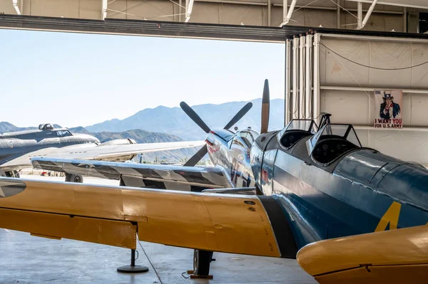 Palm Springs California Usa 2022 Open Hanger Met Vliegtuigen Het — Stockfoto