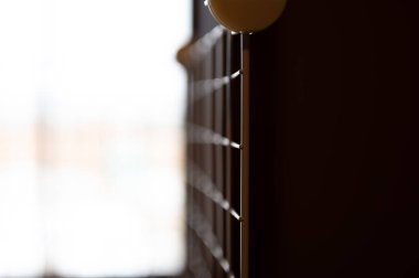 Modüler tel kafes raflama sistemindeki bağlantı bloğuna seçici odaklanma. Yüksek kalite fotoğraf