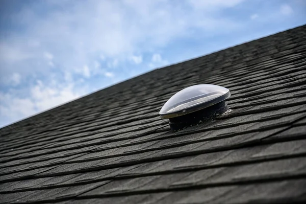 Dome Shaped Solar Tube Skylight Asphalt Shingle Roof High Quality — 图库照片