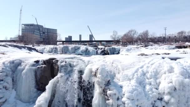 Drone Uitzicht Sioux Falls Park Met Sneeuw Ijs Waterval Hoge — Stockvideo