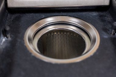 Metal ekranlı mayo kurutma makinesinin kenarına odaklan. Yüksek kalite fotoğraf