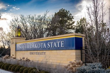 Brookings, Güney Dakota, ABD - 2.1.2025: Güney Dakota Eyalet Üniversitesi 'ne giriş. Yüksek kalite fotoğraf