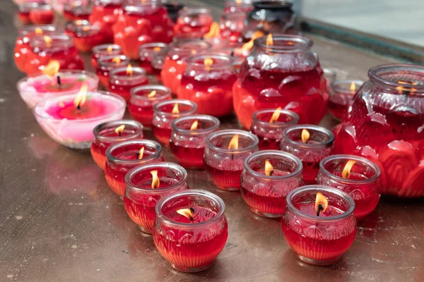 Rode Kaarsen Branden Een Boeddhistische Tempel Chengdu Provincie Sichuan China — Stockfoto
