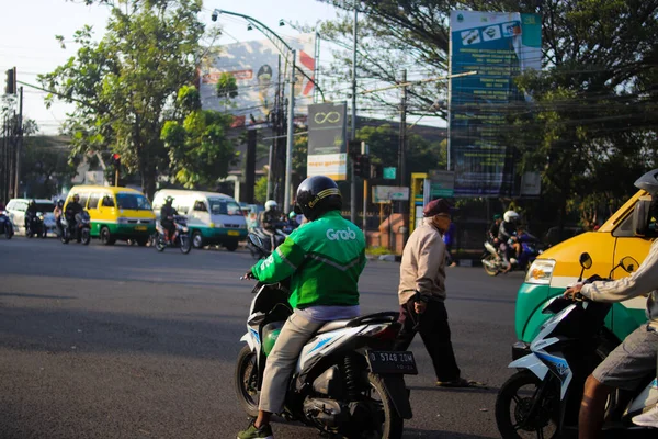 Bandung West Java Indonésia Julho 2022 Motorista Indonésio Grab Está — Fotografia de Stock