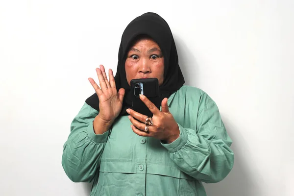 Mujeres Asiáticas Mediana Edad Con Hiyab Negro Vestidas Con Camisa —  Fotos de Stock