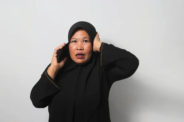 Sorprendió Las Mujeres Asiáticas Mediana Edad Que Llevaban Hijab Negro —  Fotos de Stock