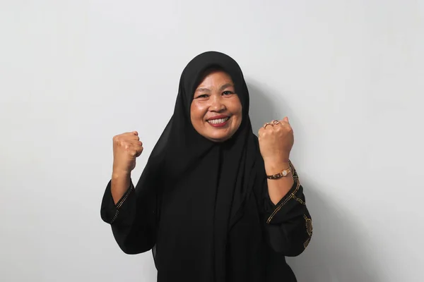 Forte Poderoso Meia Idade Mulheres Asiáticas Vestindo Hijab Preto Abaya — Fotografia de Stock