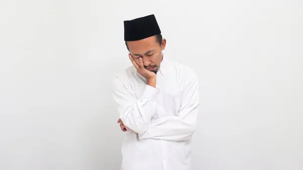 Egy Vicces Fiatal Indonéz Férfi Aki Énekes Különleges Vagy Kopiah — Stock Fotó