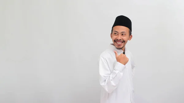 Magabiztos Fiatal Indonéz Férfi Songkok Peci Vagy Kopiah Visel Üres — Stock Fotó