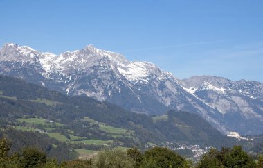 Hohenwerfen Şatosu güzel vadisinde uykuya daldı.