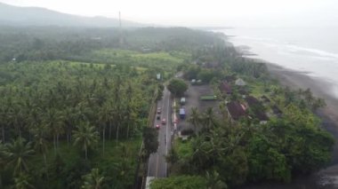 Bali 'nin GÖREVLİ Plajları DRON İLE SÜRÜNDÜR