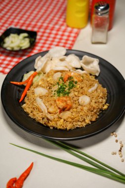 Karides ve Kalamar Deniz Ürünleri Kızarmış Pirinç Baharatı