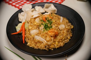 Karides ve Kalamar Deniz Ürünleri Kızarmış Pirinç Baharatı