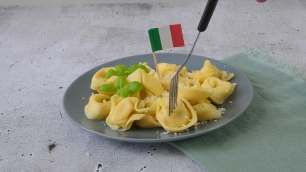 Ιταλικά Ραβιόλια Πιάτο Υψηλής Ποιότητας Πλάνα — Αρχείο Βίντεο