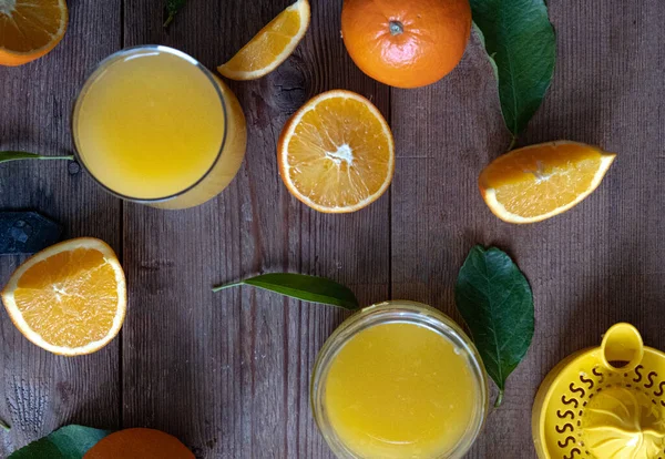 Apelsinfrukt Med Gröna Blad Träet Trädgårdsskötsel Orange Färg Färsk Apelsinjuice — Stockfoto
