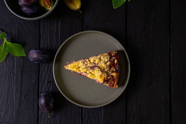 Bir dilim erikli turta. Yüksek kalite fotoğraf