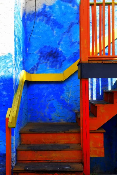 Passos Escadas São Construídas Muitas Maneiras Diferentes Para Entrar Edifício — Fotografia de Stock