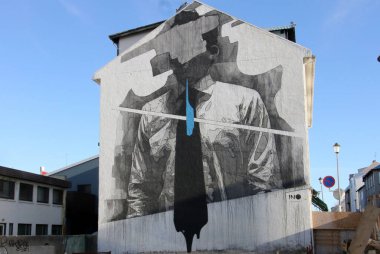 Reykjavik, İzlanda 'nın güzelliği ve renklerini görmek gerçekten harika. Binalar ve mimari muhteşem ve benzersiz. Harika bir seyahat yeri..