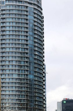 Ontario Gölü kıyısındaki Toronto, Kanada ziyaret etmek için güzel bir şehir..