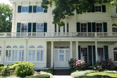 Eski malikane artık etkinlikler ve partiler için kullanılıyor. Philadelphia 'daki Delaware Nehri' nin orada..