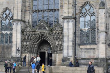 İnsanlar dışarıdayken ve çeşitli aktiviteler yaparken görülecek çok şey var..