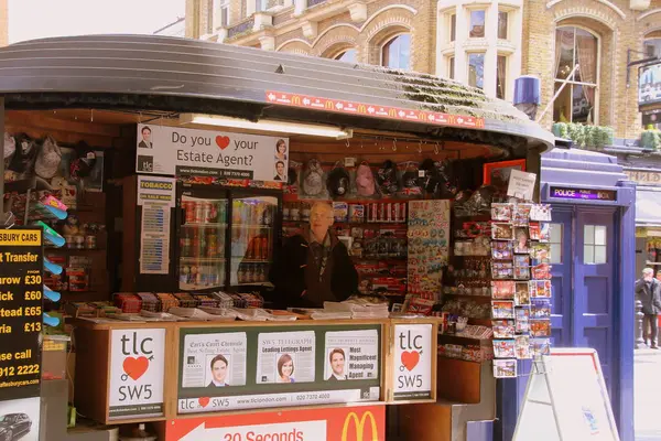 İngiltere 'deki Londra görmek için güzel bir şehir. Mimari kesinlikle özel..