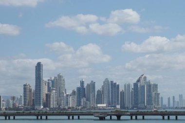 Panama 'yı gezmek ve gezmek. Panama CCnal 'da tekne gezintisine çıkıyorum..