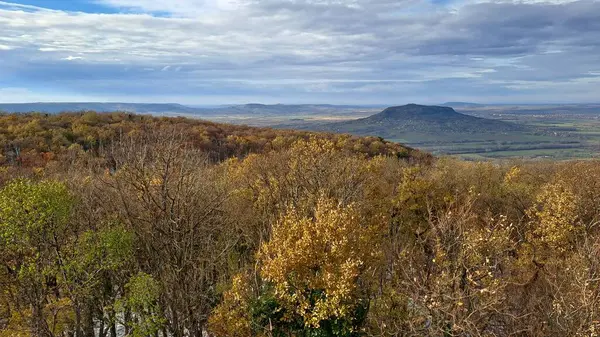 Szent Gyorgy-hegy a Badacsonyrol osszel