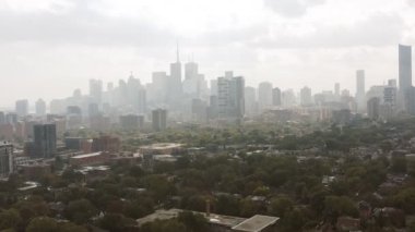 Toronto, Ontario 'nun havadan çekim görüntüleri. 4K Sinematik Görüntüler.