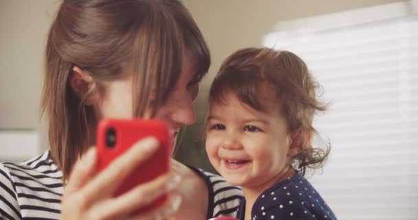 Happy Mother Baby Girl Having Video Chat Smartphone Snímek Raw — Stock video