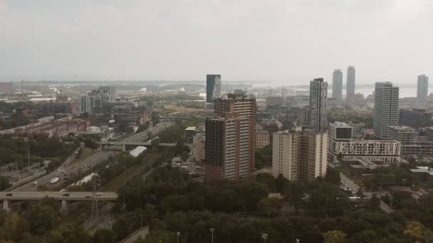 Légi Felvétel Egy Általános Nem Leírható Nagyvárosi Városról Filmfelvételek — Stock videók