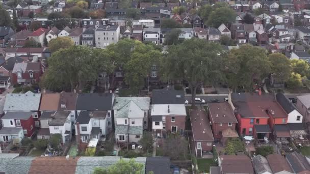 Légi Felvétel Egy Általános Lakóövezetről Egy Nagyvárosban Alkonyatkor Filmfelvétel — Stock videók